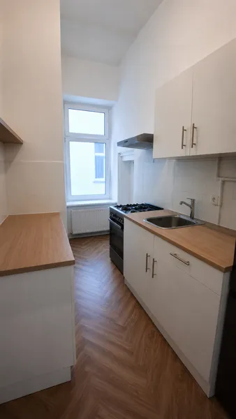 Möbilierte Untervermietung - Platz für neue Ideen: 4-Zimmer-Wohnung in Kreuzberg — photo 1